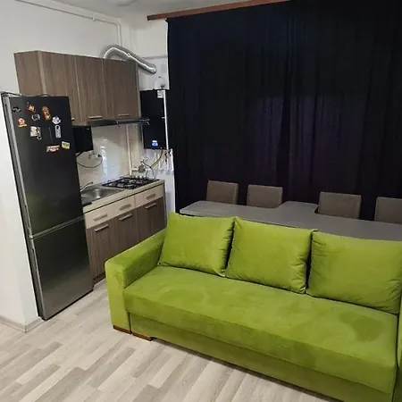 Summerland Apartment *