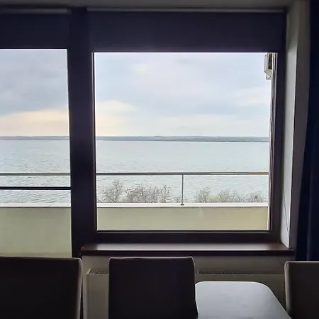 Summerland Apartment